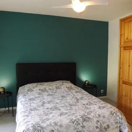 Apartment Le Estella Appart: Beachside Serenity With Parking & Wi-fi