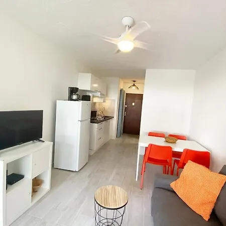 Apartment Le Estella Appart: Beachside Serenity With Parking & Wi-fi *