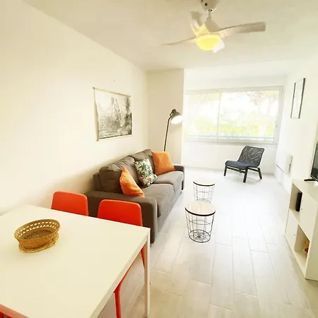 Le Estella Appart: Beachside Serenity With Parking & Wi-fi * La Grande-Motte