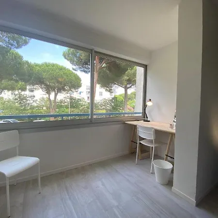 Le Estella Appart: Beachside Serenity With Parking & Wi-fi La Grande-Motte
